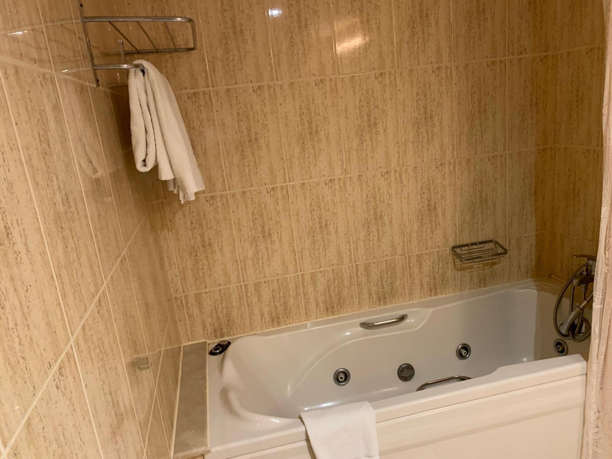 Hotel Barreiro Leira Екстер'єр фото