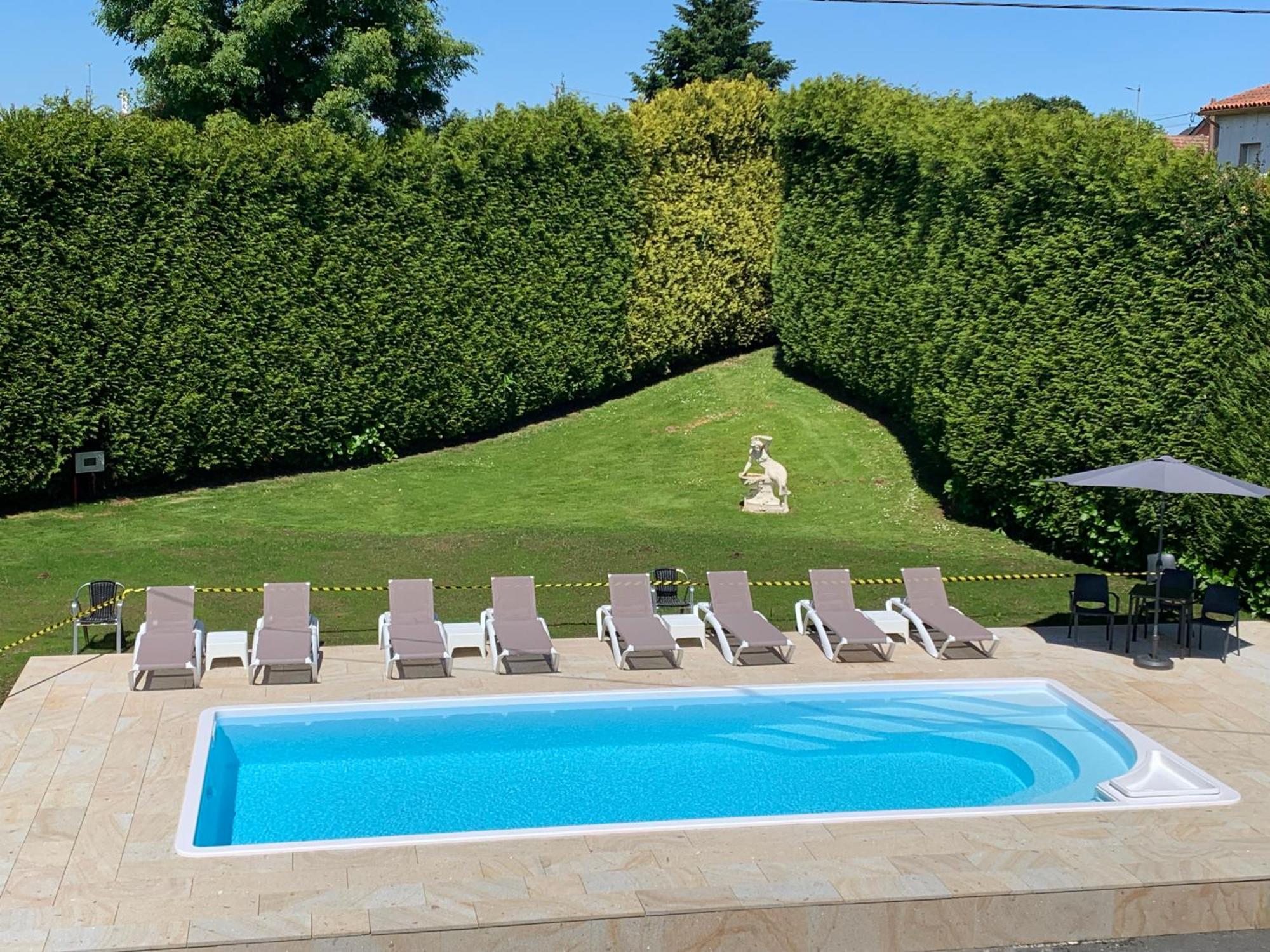 Hotel Barreiro Leira Екстер'єр фото